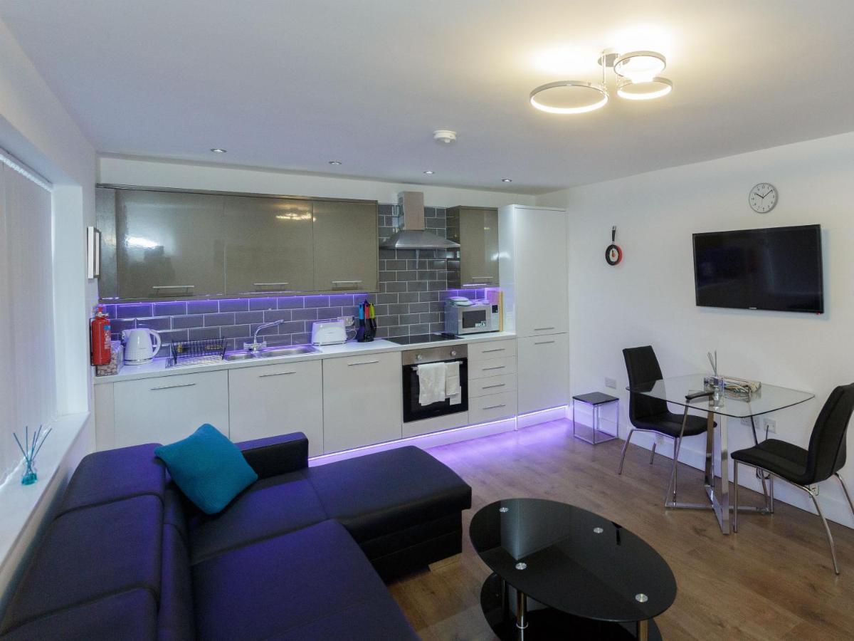 Live In Leeds Greenhill Bungalows Bagian luar foto