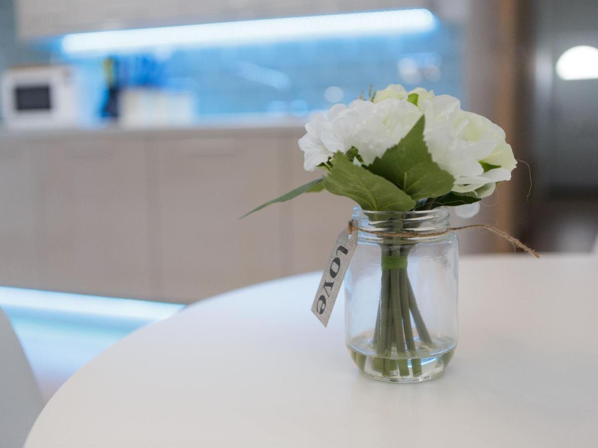 Live In Leeds Greenhill Bungalows Bagian luar foto