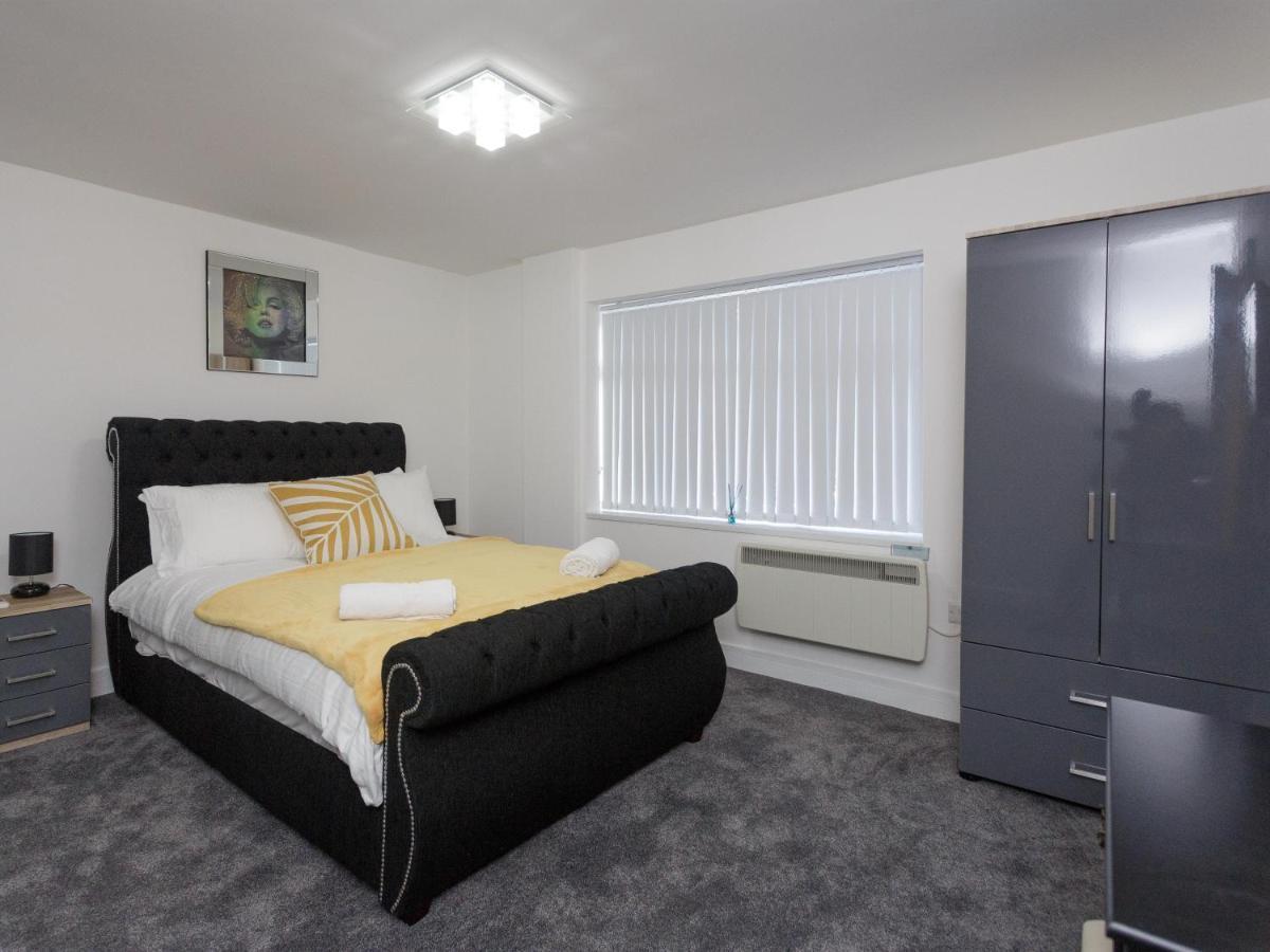 Live In Leeds Greenhill Bungalows Bagian luar foto